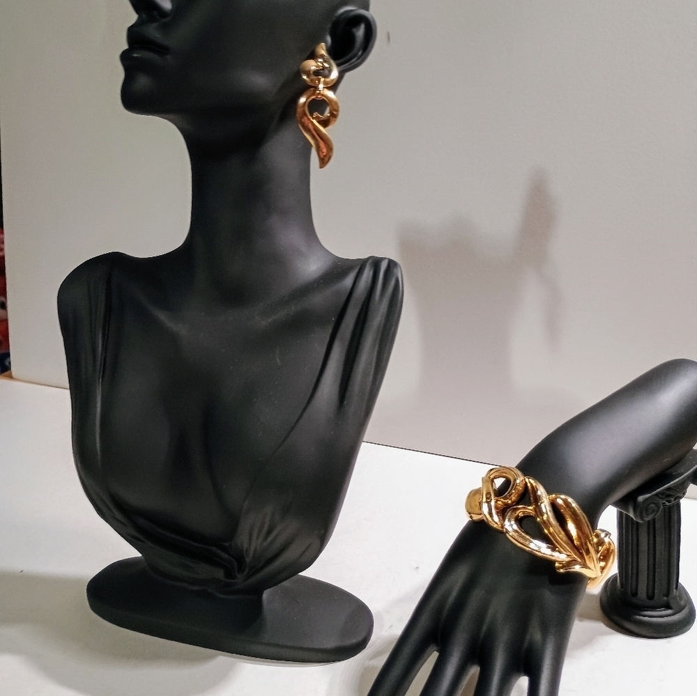 Elegant Gold Twist Earrings and Bracelet Set